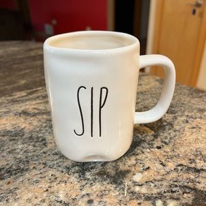 RAE DUNN "Sip" mug